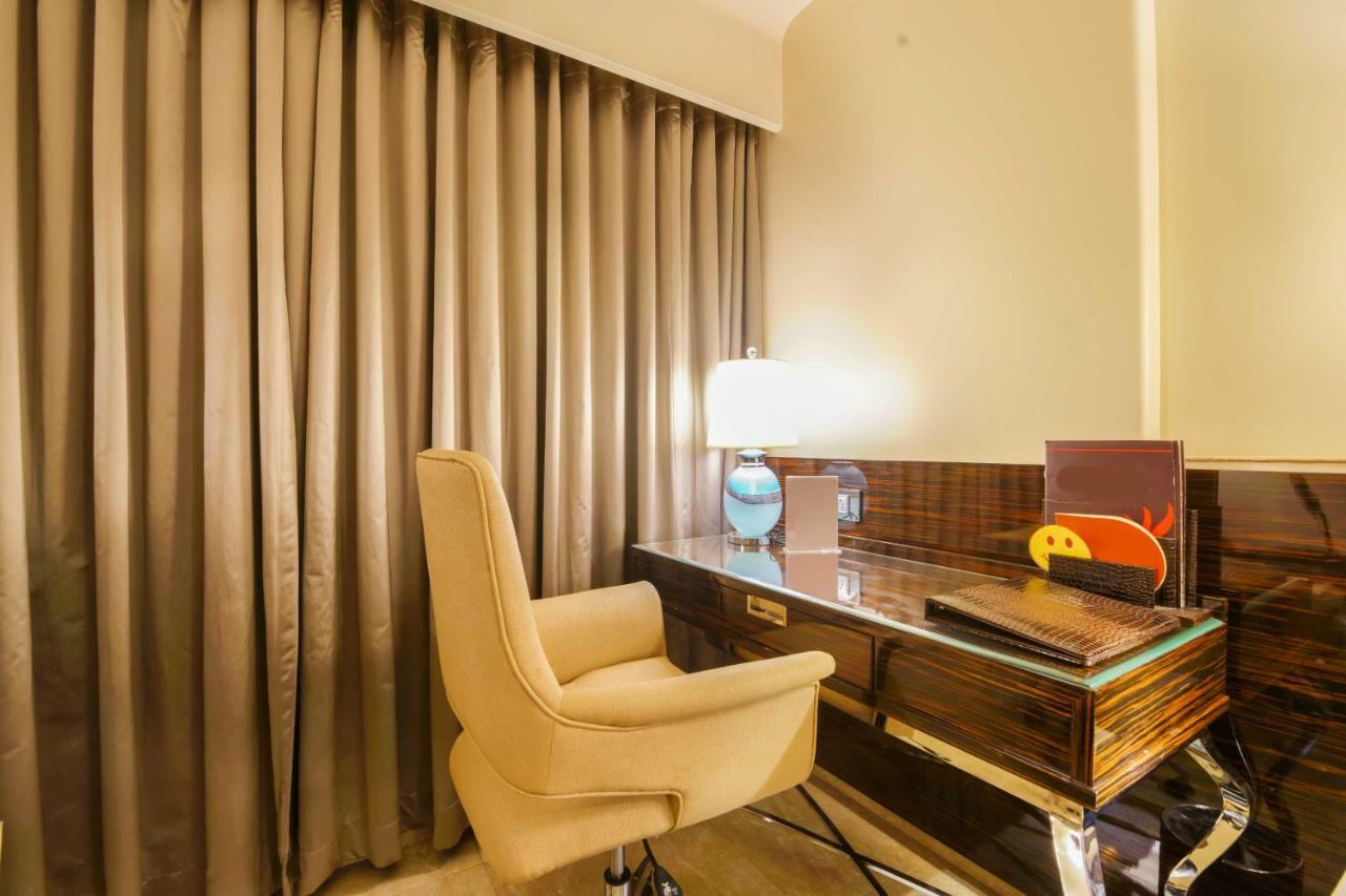Sai Palace Grand, Malad Mumbai Bagian luar foto